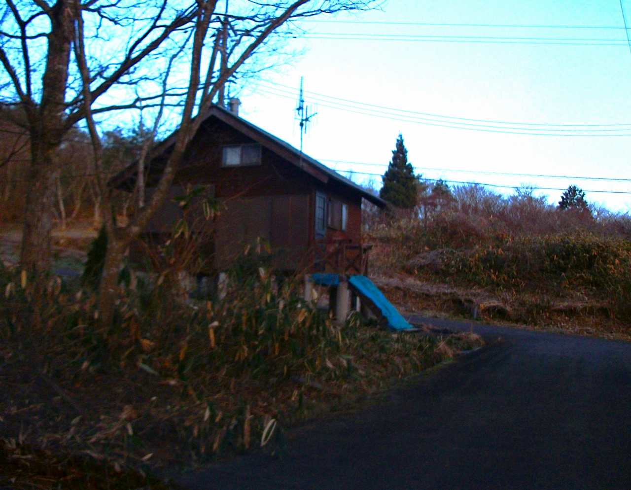 蒜山高原別荘地のログハウス風の建物